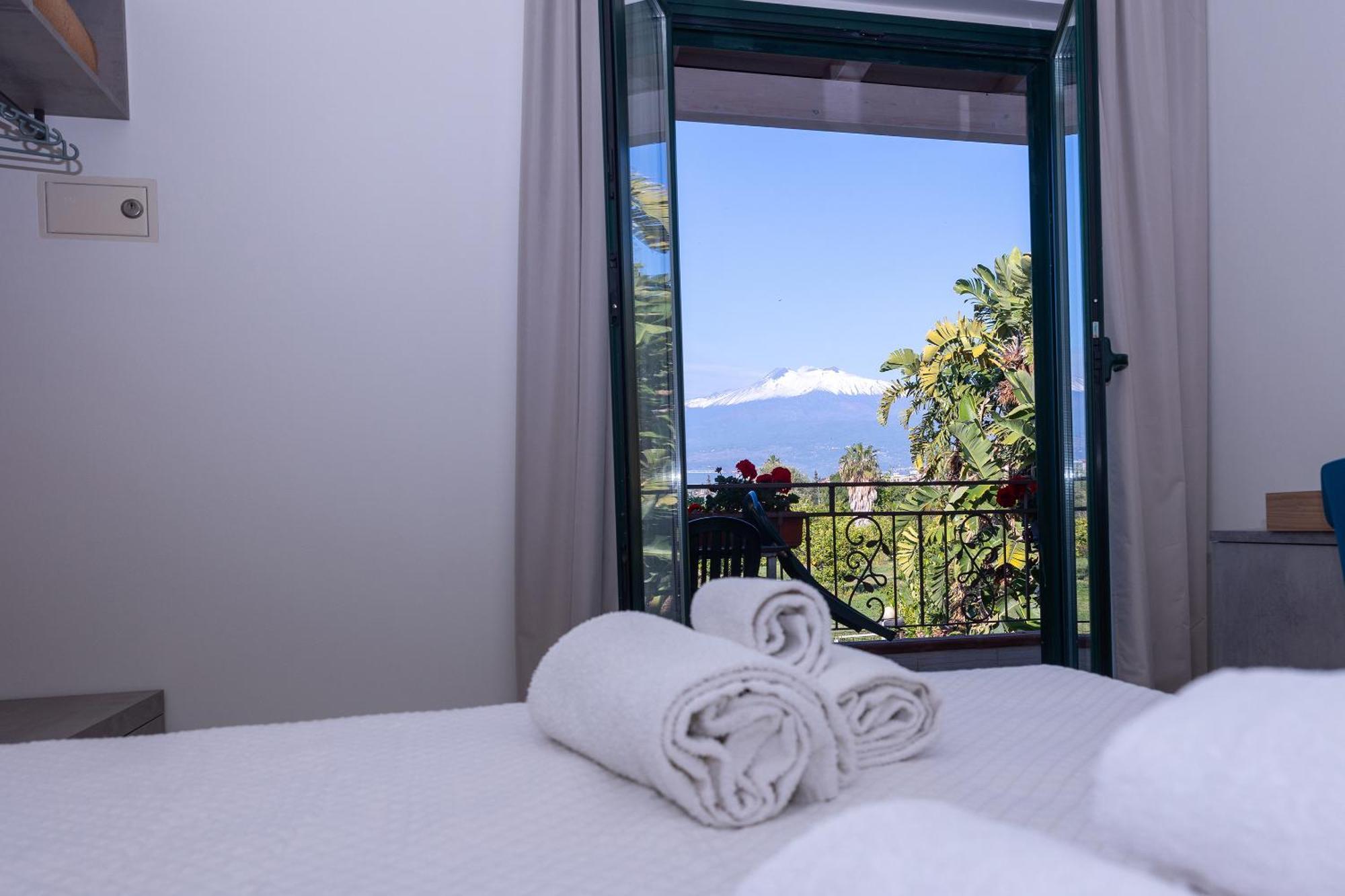 Villa Iris Giardini Naxos Exterior photo