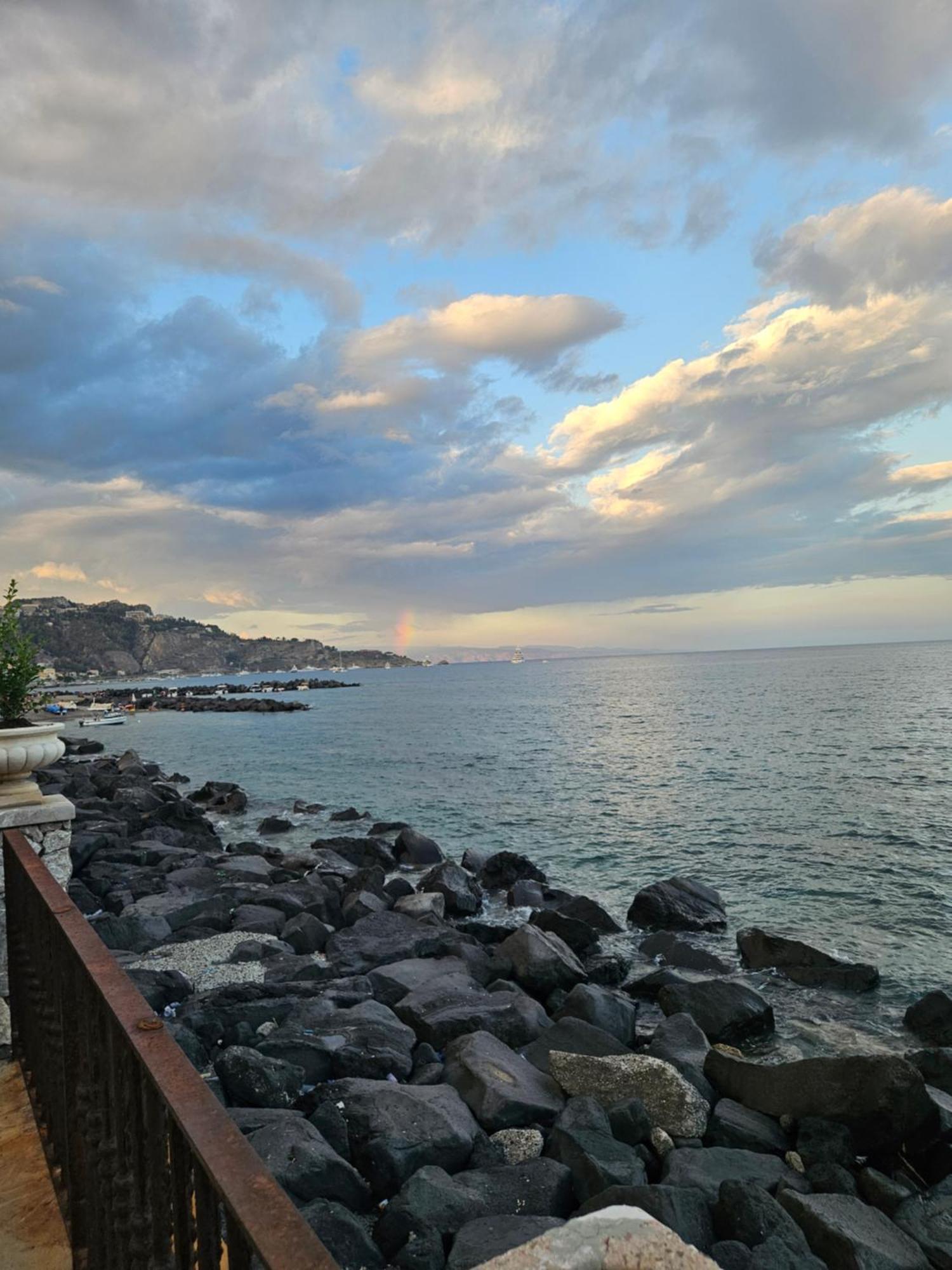 Villa Iris Giardini Naxos Exterior photo